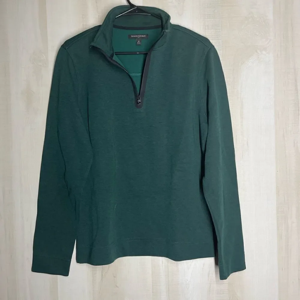 Banana‎ Republic forest Hunter green long sleeve pullover, size medium